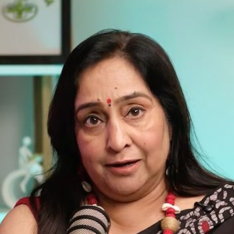 Parul Singh - Namaste Mai Parul - recorded at Indian Podcast Studio